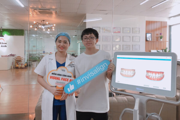 Bệnh nhân niềng răng Invisalign đến tái khám bằng máy Itero 5D tại Nha khoa Vân Anh