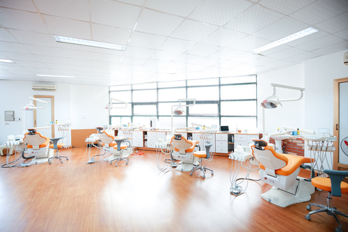 Hệ thống phòng khám nha khoa Vân Anh được đầu tư trang thiết bị hiện đại, tiên tiến